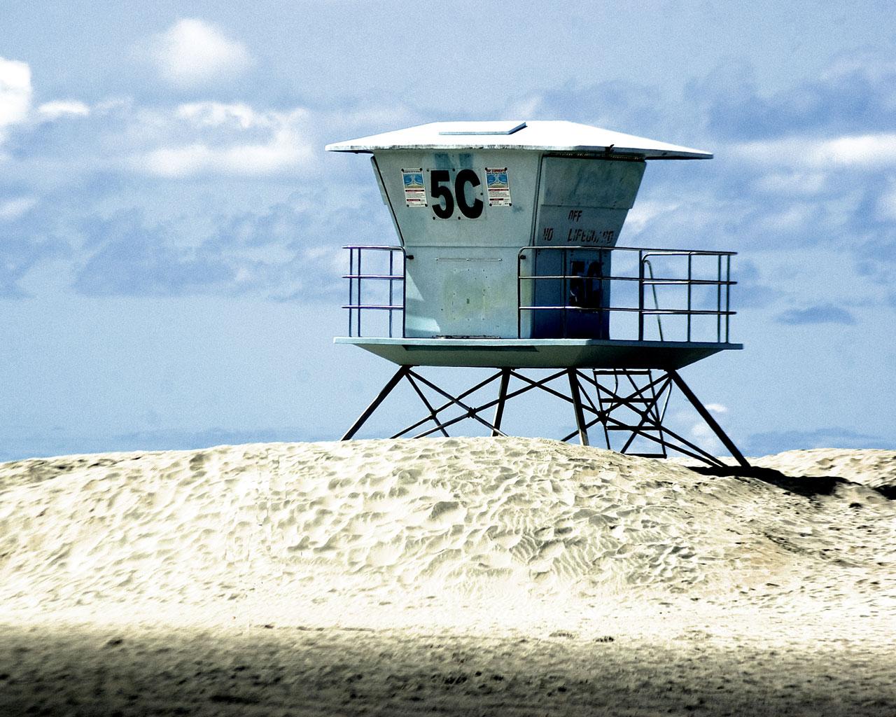 Coronado Beach, California - Lifeguard Tower Wallpaper #1 1280 x 1024 