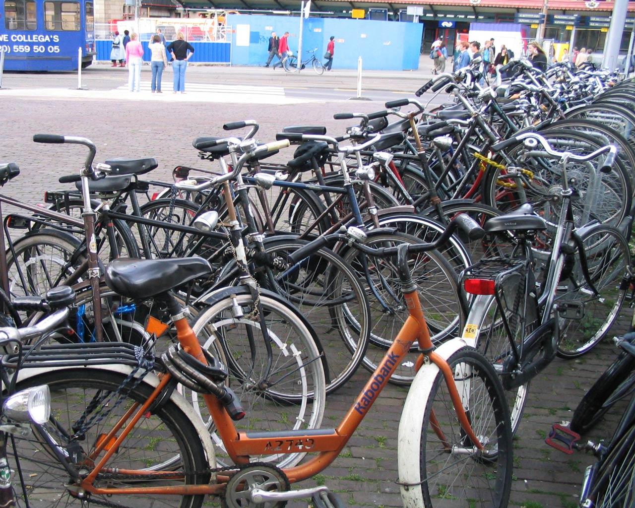 Amsterdam - Bicycles Wallpaper #1 1280 x 1024 