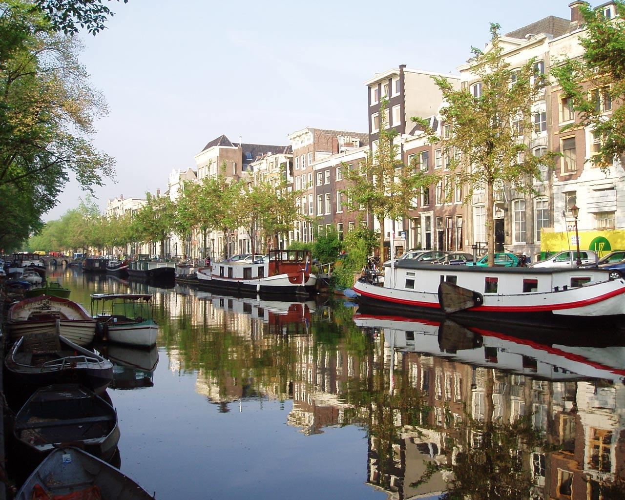 Amsterdam - Canal Wallpaper #3 1280 x 1024 