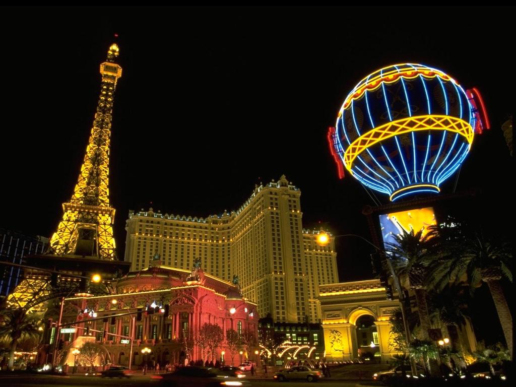 Las Vegas - Paris Las Vegas Hotel  Wallpaper #1 1024 x 768 