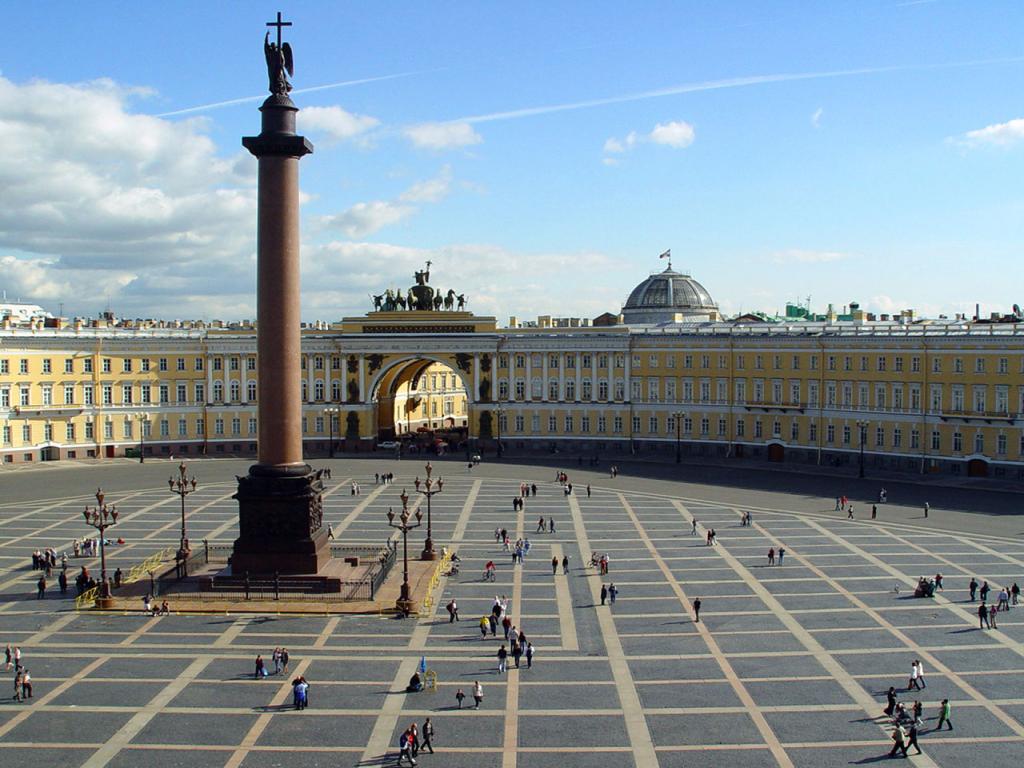 St Petersburg - Palace Square Wallpaper #4 1024 x 768 