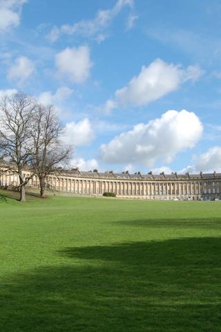Bath - Royal Crescent Wallpaper #1 320 x 480 (iPhone/iTouch)