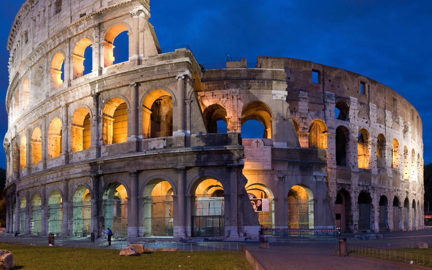 Rome - Colosseum Wallpaper #3 1440 x 900 